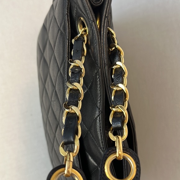 SOLD! Chanel Quilted Lambskin CC Tote - Picture 10 of 16